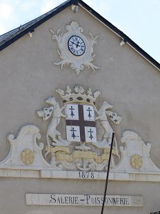 Fronton de l'ancienne criée du Croisic